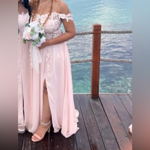 Blushing pink wedding dress. This dress was worn once for a wedding I attended - Picture 3 of 6